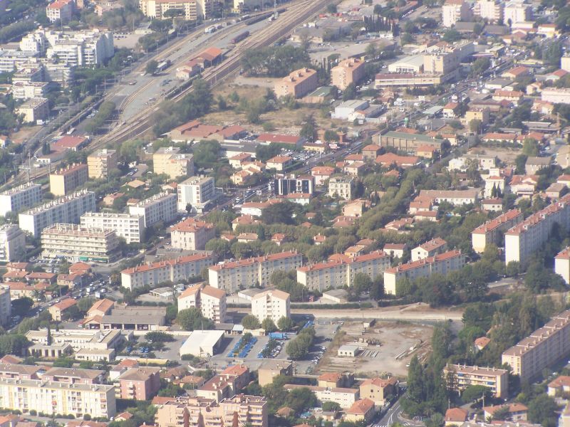 gal/Vacances/La_Cote_d_Azur_Vue_du_Ciel/Grasse2007 107.jpg